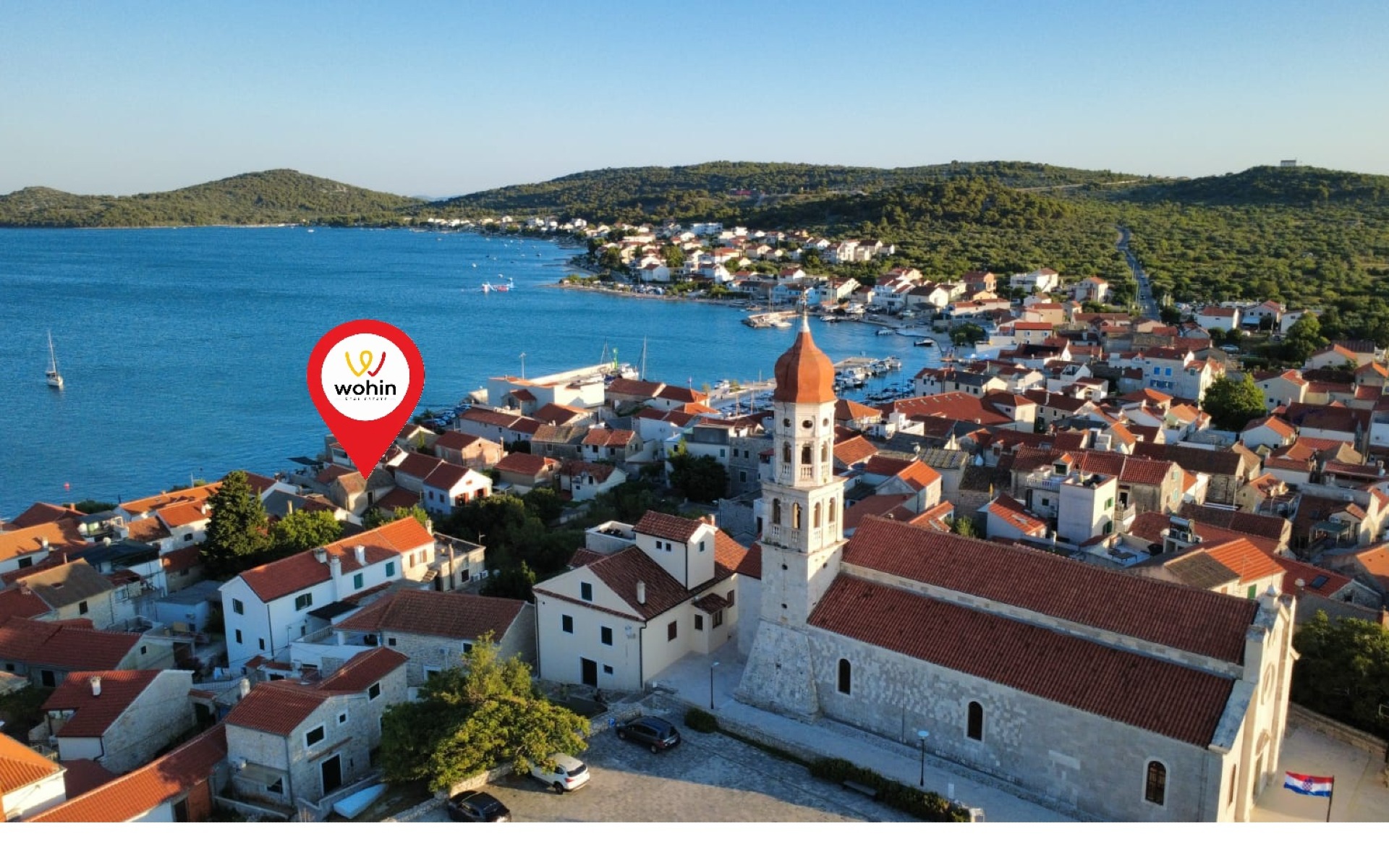 Kamena kuća u centru Betine
