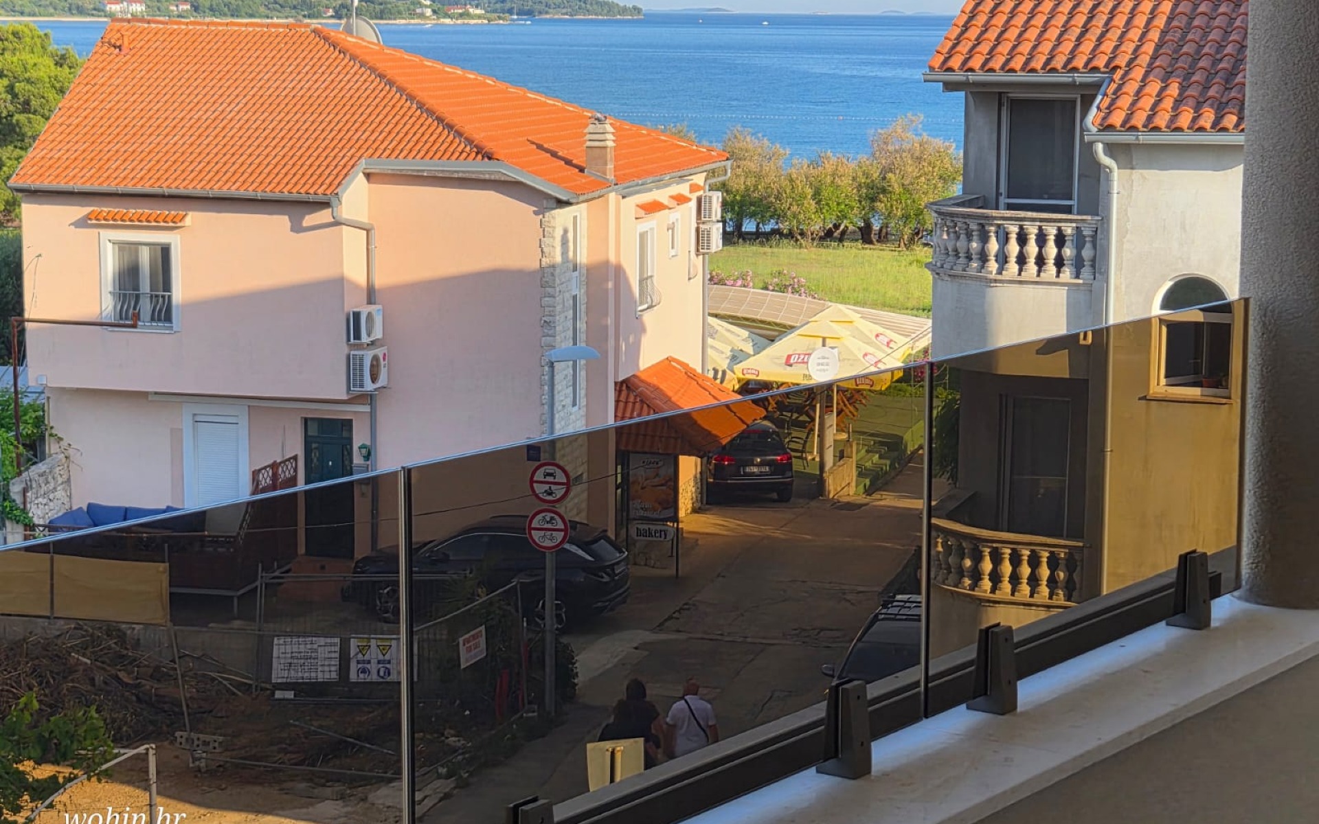 SNIŽENO!!Stan na drugom katu novogradnje 70 metara od plaže